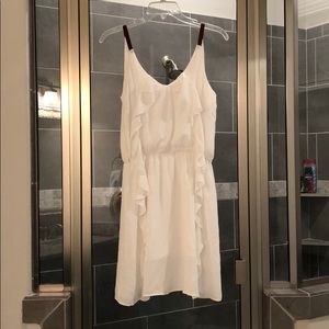 White sleeveless dress